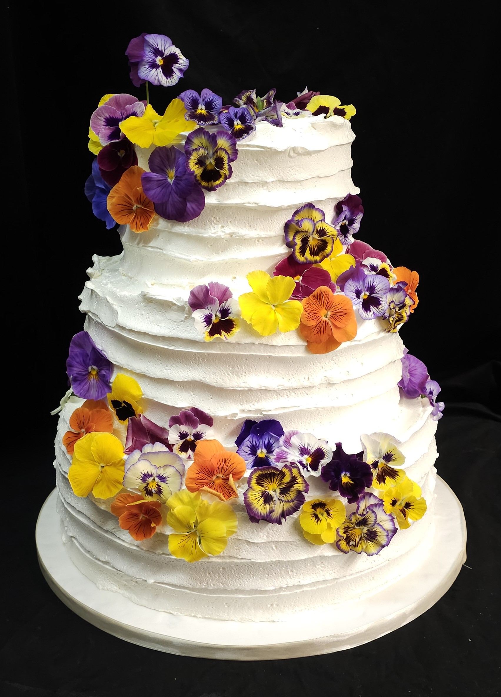 Bruidstaart creme viooltjes B256